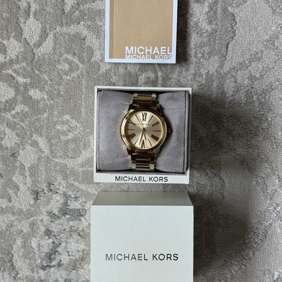 Michael Kors Women’s Gold Tone Hartman MK3490 Watch - Picture 6 of 9